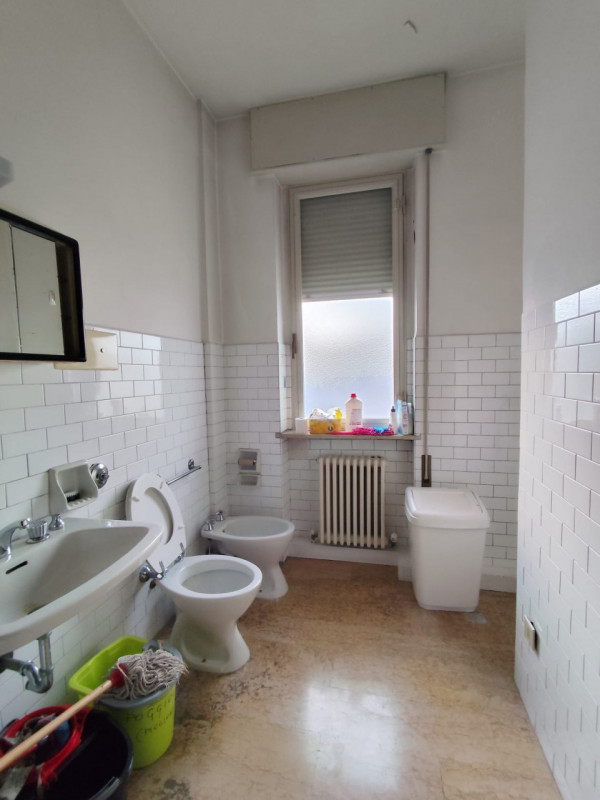 Situato nel prestigioso Centro Storico di Vicenza, questo straordinario appartamento di oltre 368...