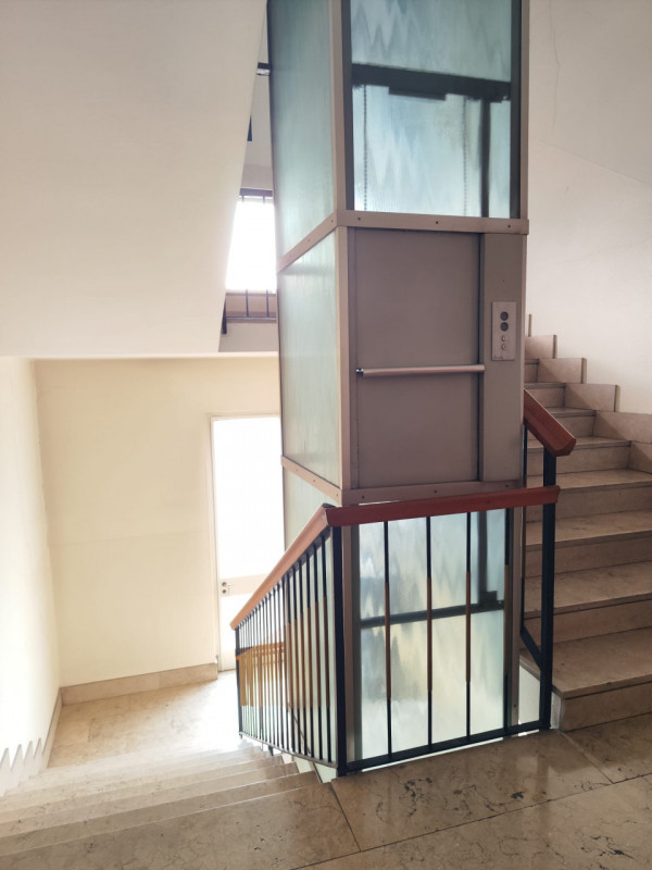 Situato nel prestigioso Centro Storico di Vicenza, questo straordinario appartamento di oltre 368...