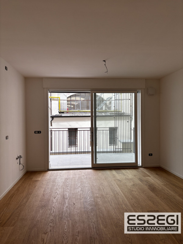 PADOVA CENTRO STORICO: Vendesi appartamento bicamere in prestigioso edificio residenziale di nuov...