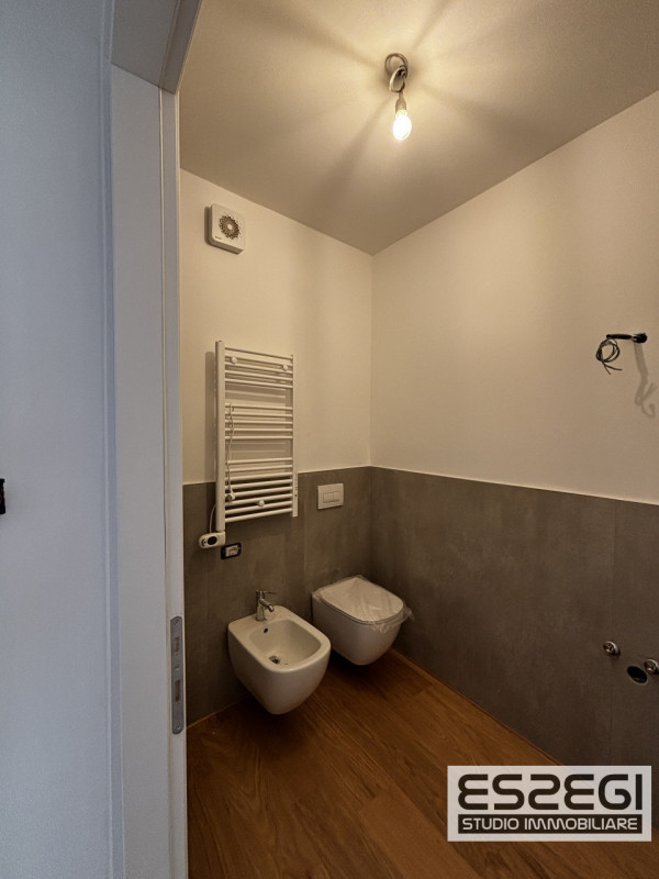 PADOVA CENTRO STORICO: Vendesi appartamento bicamere in prestigioso edificio residenziale di nuov...