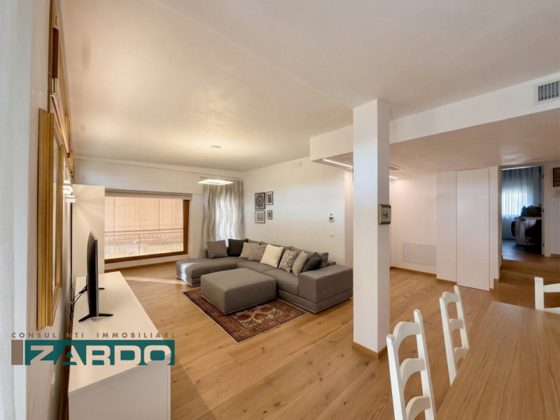 Rif. C-239 (per info N. 3409172184 )

Scopri questa affascinante casa singola situata nella tranq...