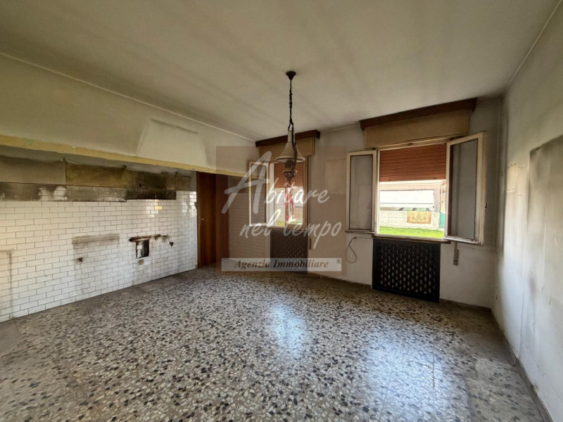 CITTADELLA (PD) - ZONA FACCA

Sei alla ricerca di una soluzione abitativa spaziosa, indipendente ...