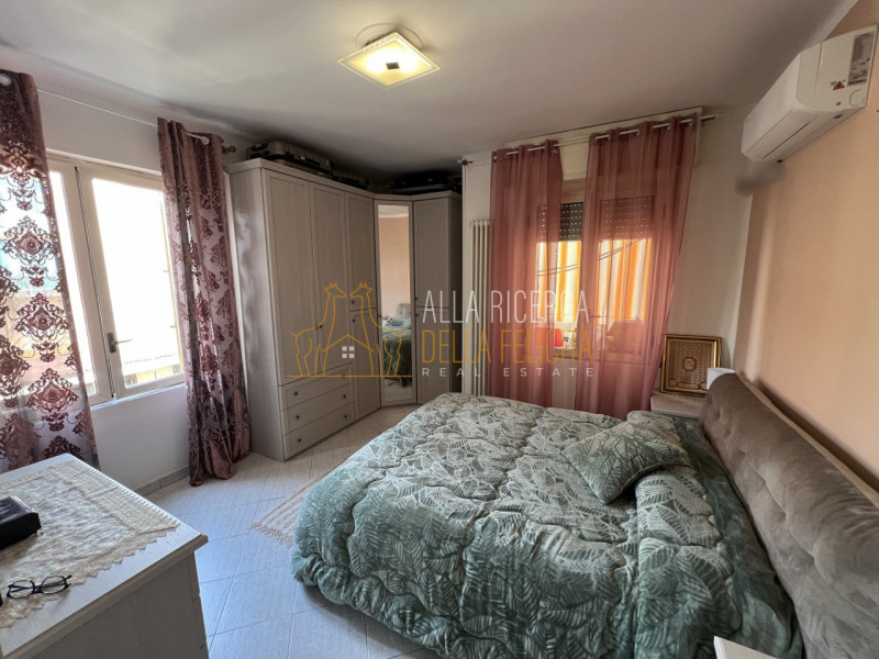 SCHIO - Santa Croce: In tranquilla zona tranquilla e comoda a tutti i servizi, BICAMERE con giard...