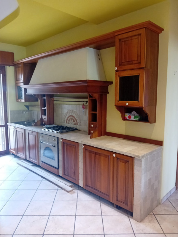 Nel cuore del quartiere di Villaggio del Sole, in un contesto residenziale tranquillo e ben servi...