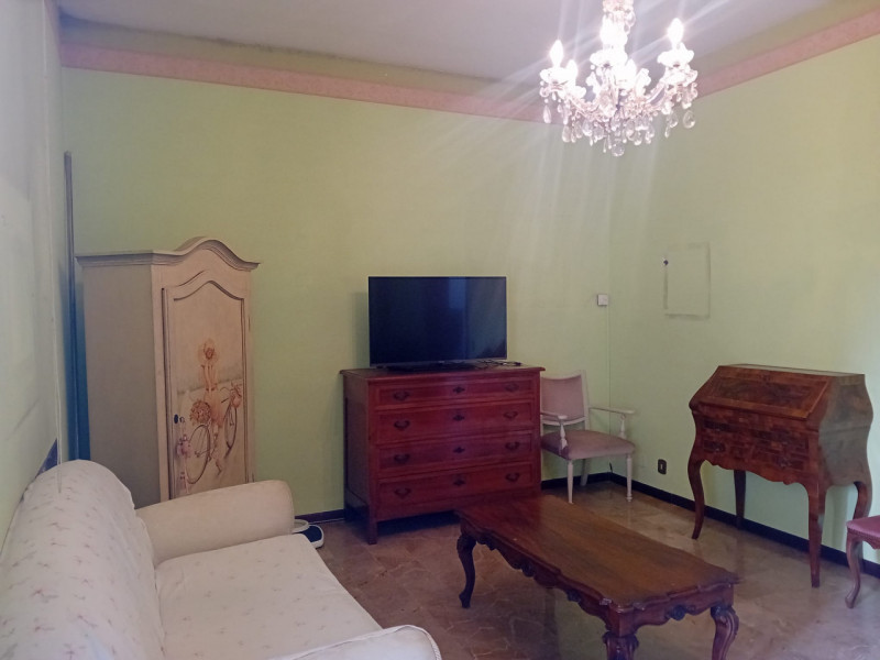 Nel cuore del quartiere di Villaggio del Sole, in un contesto residenziale tranquillo e ben servi...