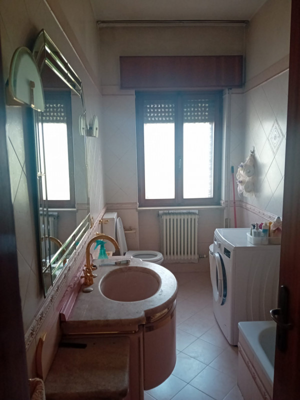 Nel cuore del quartiere di Villaggio del Sole, in un contesto residenziale tranquillo e ben servi...