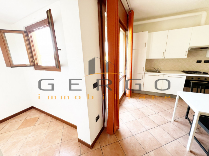 (Per INFO Cristina 3389226442) Situato a Terrassa Padovana, vicino a tutti i servizi, inserito in...