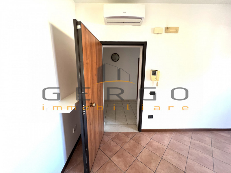 (Per INFO Cristina 3389226442) Situato a Terrassa Padovana, vicino a tutti i servizi, inserito in...