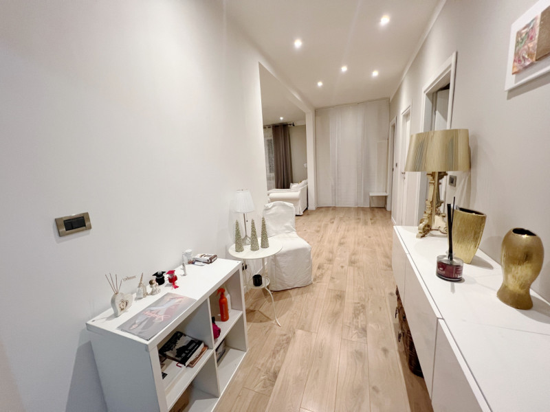 (Per INFO Cristina 3389226442). SPLENDIDA CASA SINGOLA SVILUPPATA TUTTA SU UNICO LIVELLO al piano...