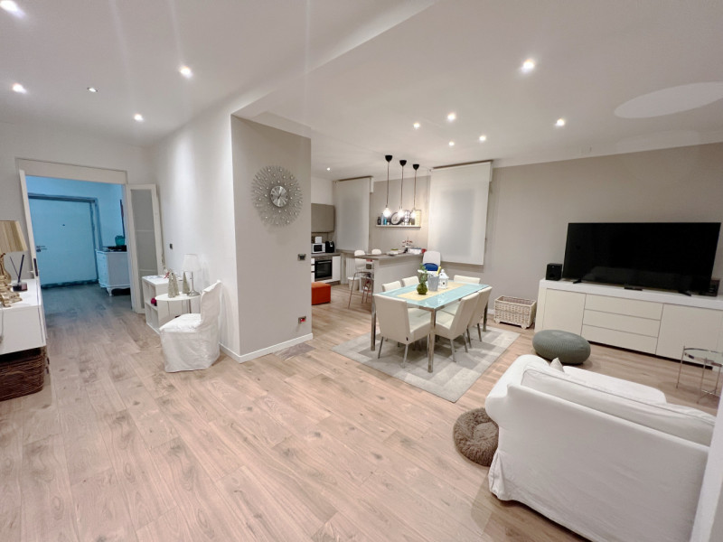 (Per INFO Cristina 3389226442). SPLENDIDA CASA SINGOLA SVILUPPATA TUTTA SU UNICO LIVELLO al piano...