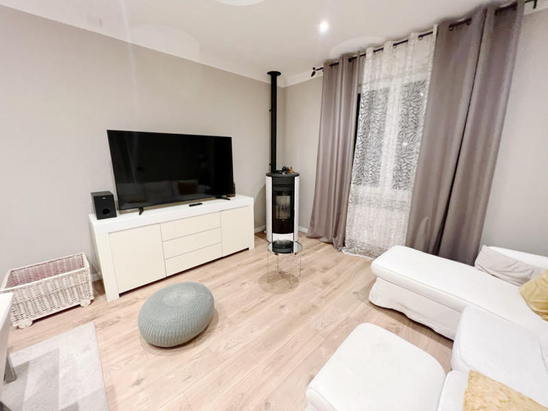 (Per INFO Cristina 3389226442). SPLENDIDA CASA SINGOLA SVILUPPATA TUTTA SU UNICO LIVELLO al piano...