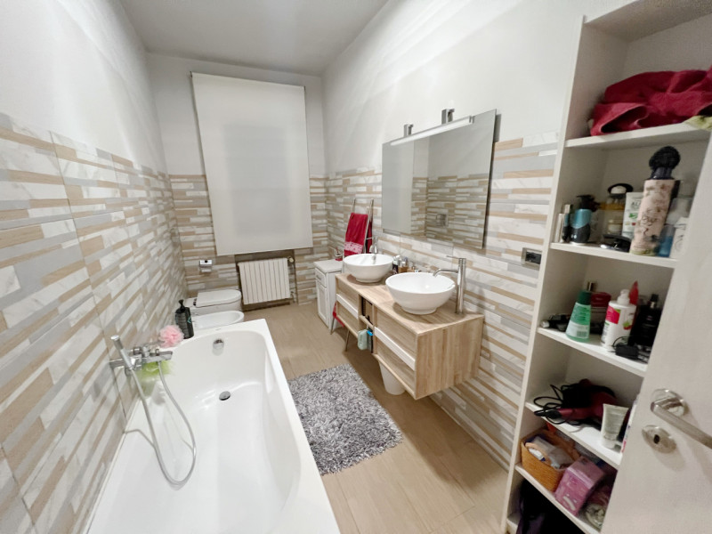 (Per INFO Cristina 3389226442). SPLENDIDA CASA SINGOLA SVILUPPATA TUTTA SU UNICO LIVELLO al piano...