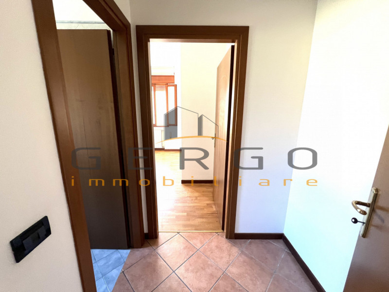 (Per INFO Cristina 3389226442) Situato a Terrassa Padovana, vicino a tutti i servizi, inserito in...