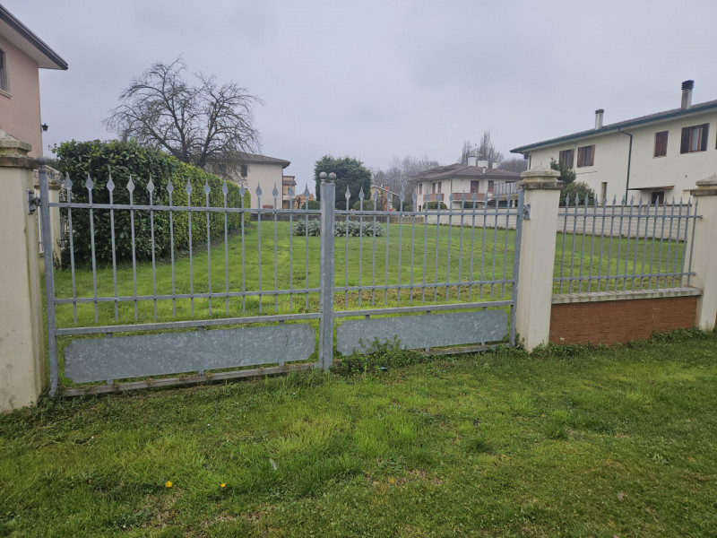 Se stai cercando un'opportunità per costruire la TUA casa !
Proponiamo in vendita un terreno edif...