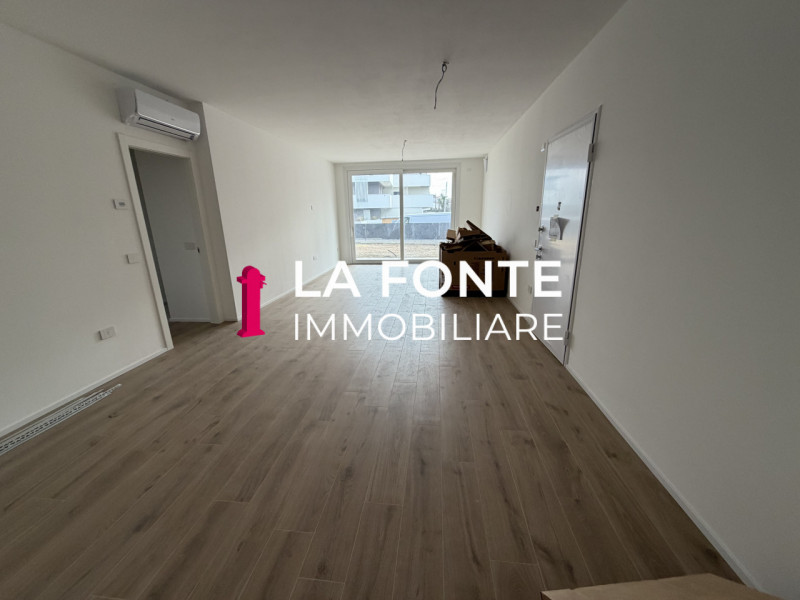 STRA - In una posizione strategica, lontano dal traffico ma al contempo vicino a tutti i principa...