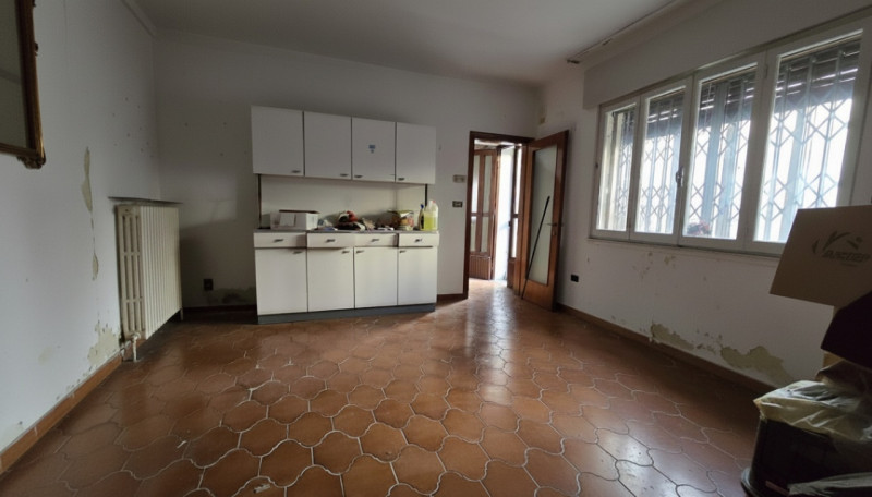 Nel cuore del centro storico di Este, a pochi passi dalla piazza principale e comodo a tutti i se...