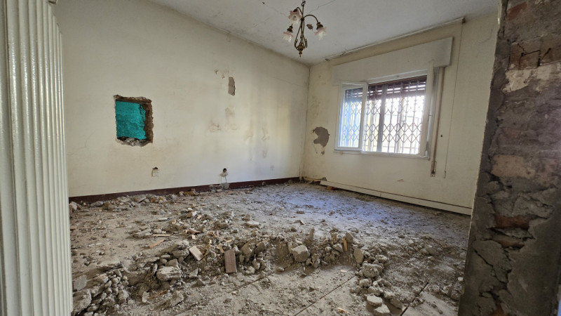 Nel cuore del centro storico di Este, a pochi passi dalla piazza principale e comodo a tutti i se...