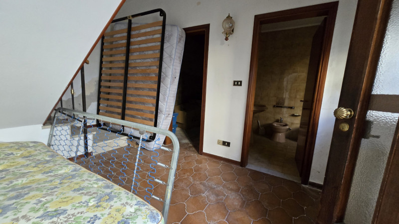 Nel cuore del centro storico di Este, a pochi passi dalla piazza principale e comodo a tutti i se...