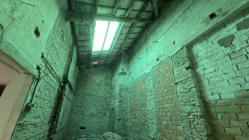 Nel cuore del centro storico di Este, a pochi passi dalla piazza principale e comodo a tutti i se...