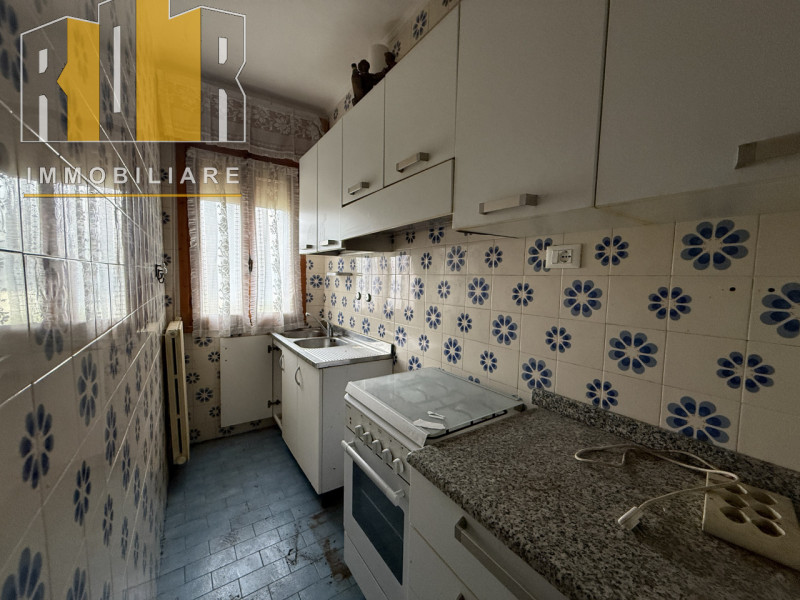 Proponiamo in vendita Esclusiva porzione di fabbricato accostato con 2.000 mq di terreno. La casa...