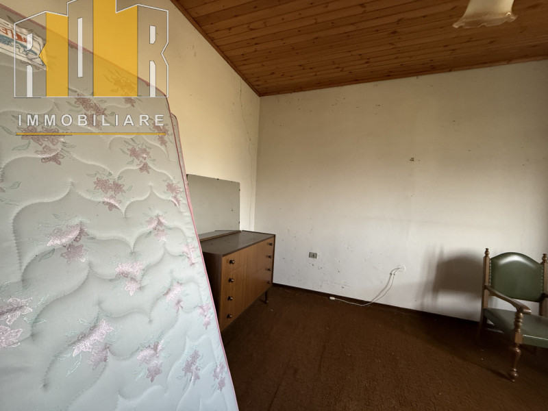 Proponiamo in vendita Esclusiva porzione di fabbricato accostato con 2.000 mq di terreno. La casa...