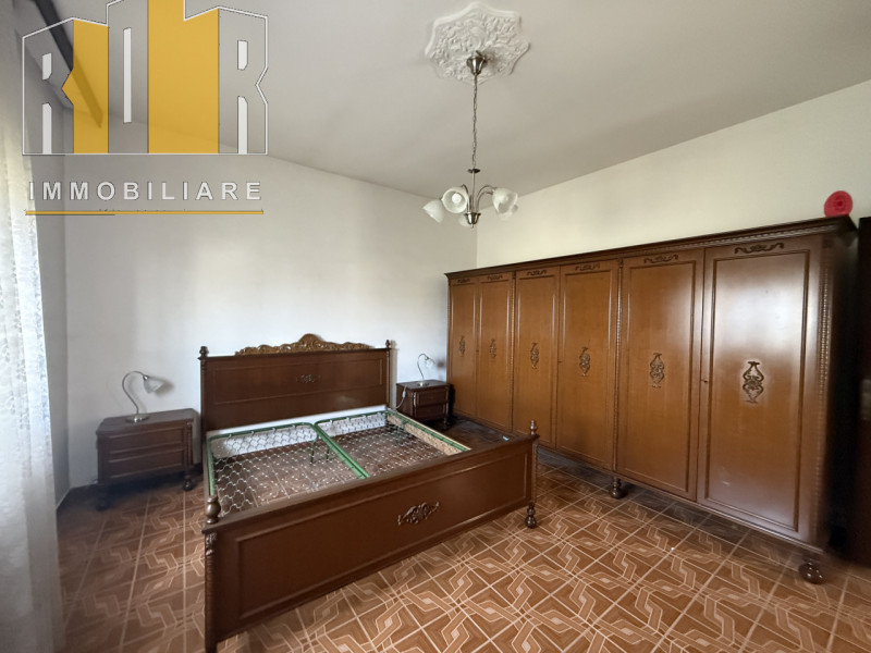 Proponiamo in vendita Esclusiva porzione di fabbricato accostato con 2.000 mq di terreno. La casa...