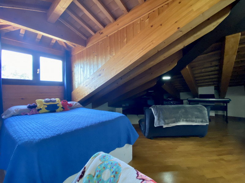 Nel cuore del Centro Storico di Vicenza proponiamo in vendita un elegante appartamento di prestig...