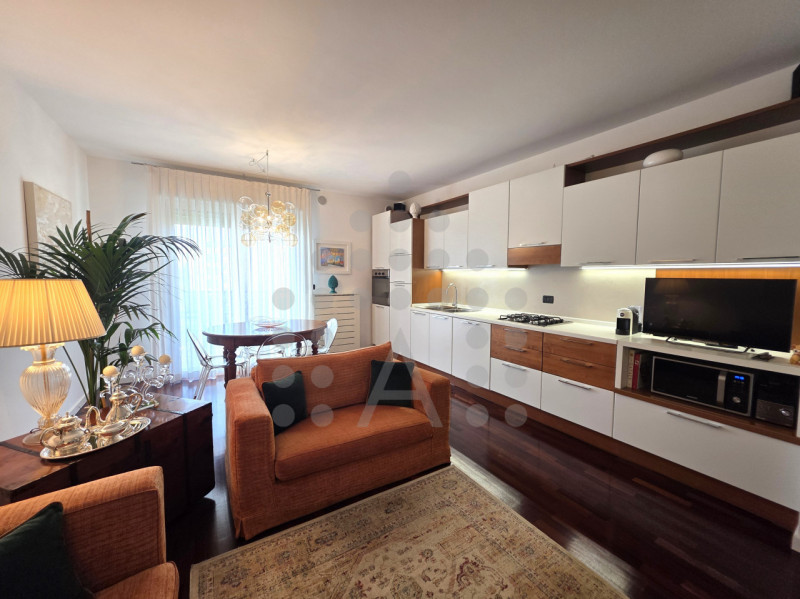 Nel cuore di Mestrino: luminoso appartamento con ascensore in una delle zone più richieste

Se st...