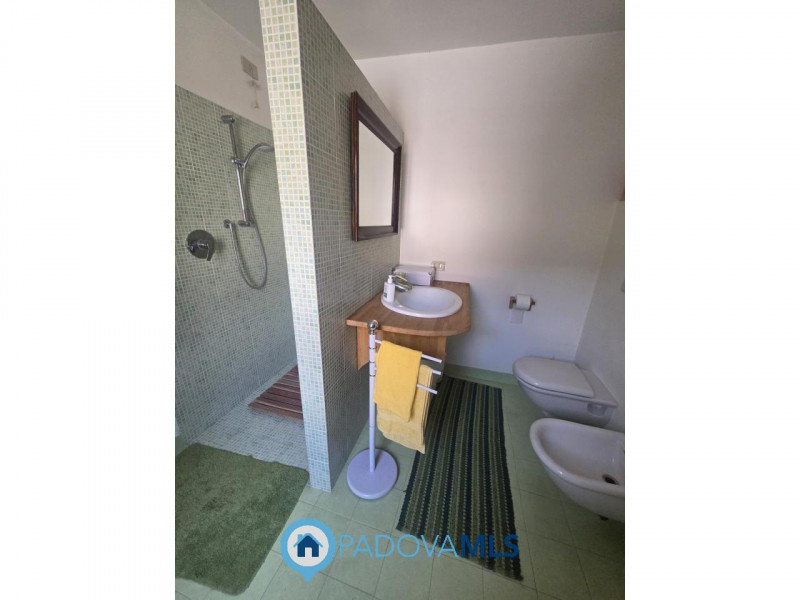 Immobile in esclusiva al Gruppo Padova MLS
PADOVA in quartiere ARCELLA/SAN LORENZO, zona residenz...