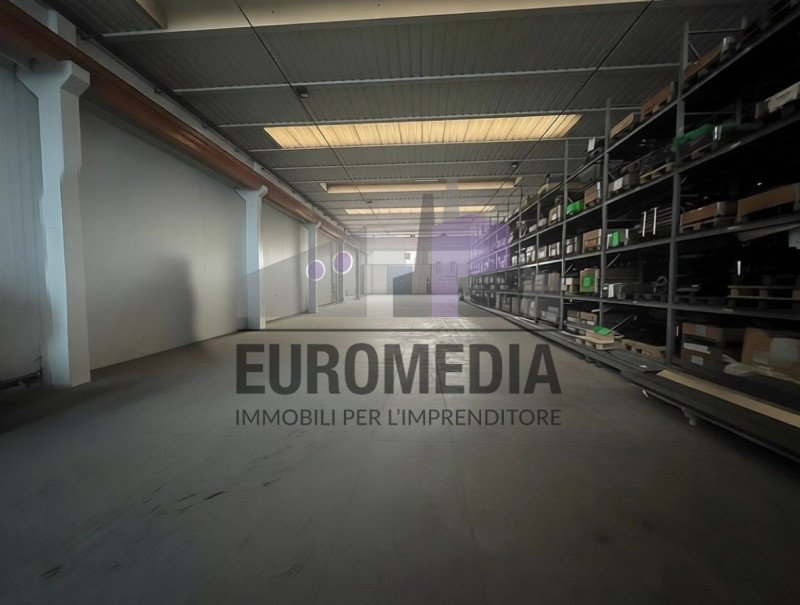 Rif. 1580 – ANTONIO – Per informazioni: 338.4892021
EUROMEDIA propone in locazione un interessant...
