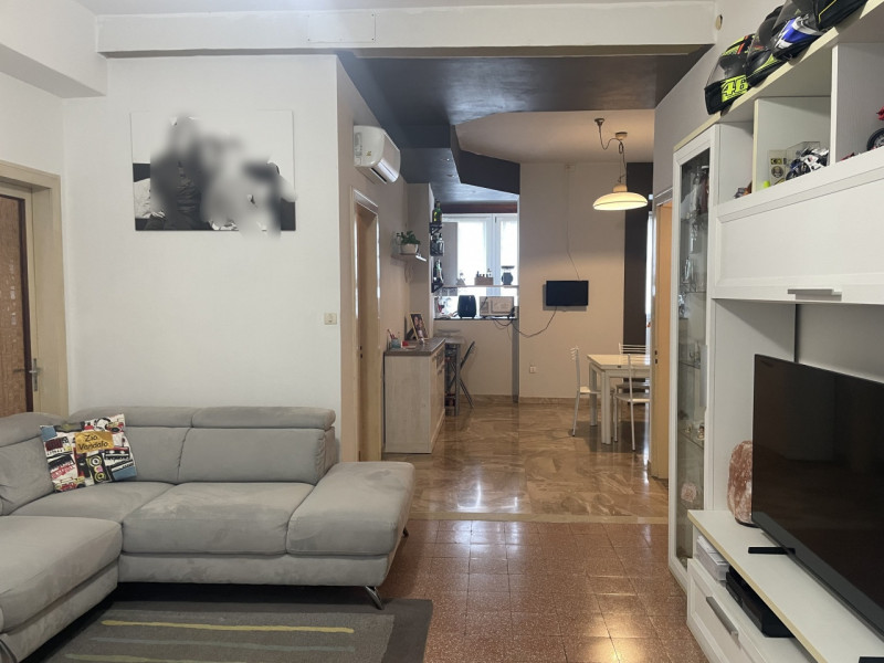 Nel cuore di Santa Bertilla, a pochi minuti dal centro storico e comodo a tutti i servizi, propon...