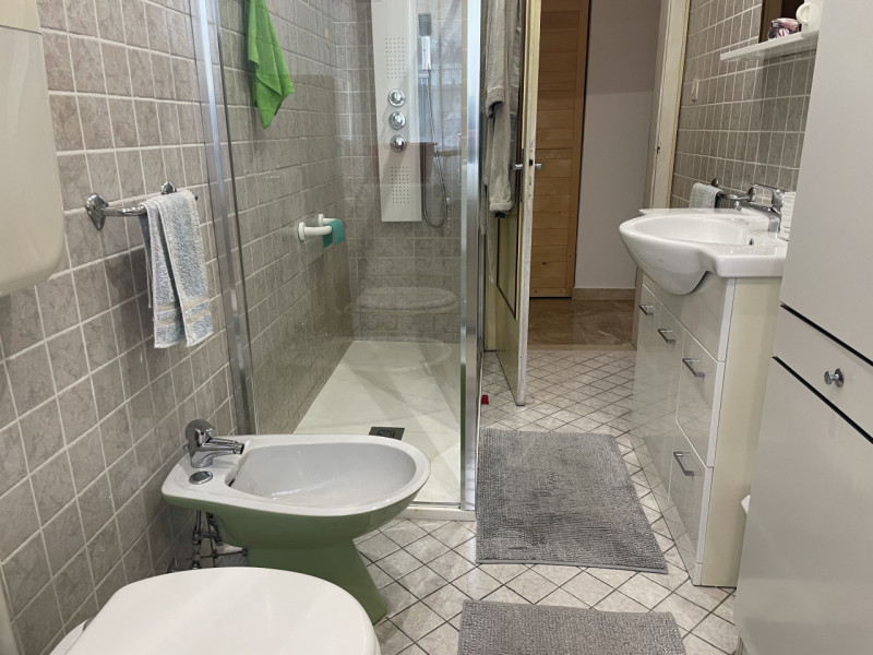 Nel cuore di Santa Bertilla, a pochi minuti dal centro storico e comodo a tutti i servizi, propon...