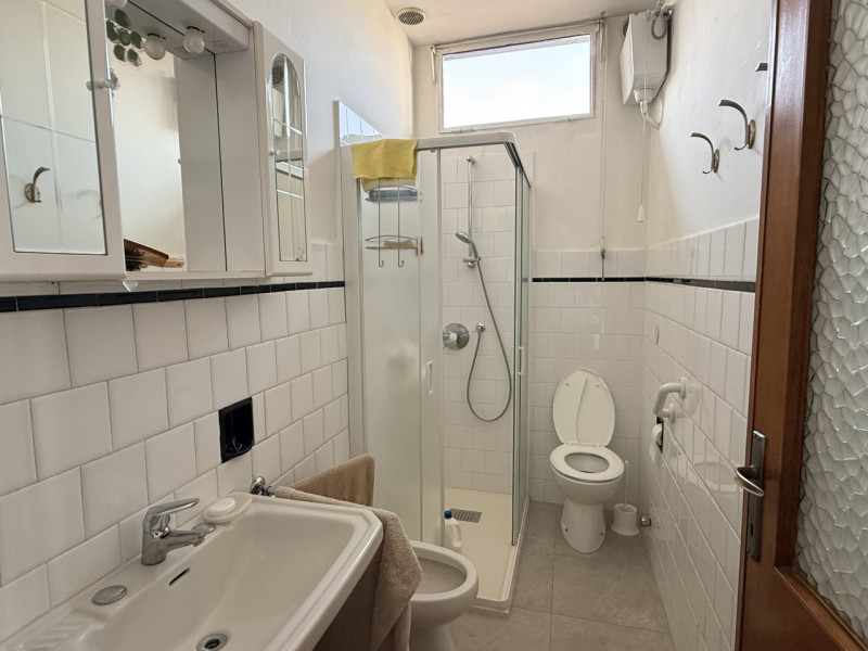 Nel cuore del quartiere residenziale di Camin, a pochi minuti dal centro di Padova e comodo alle ...