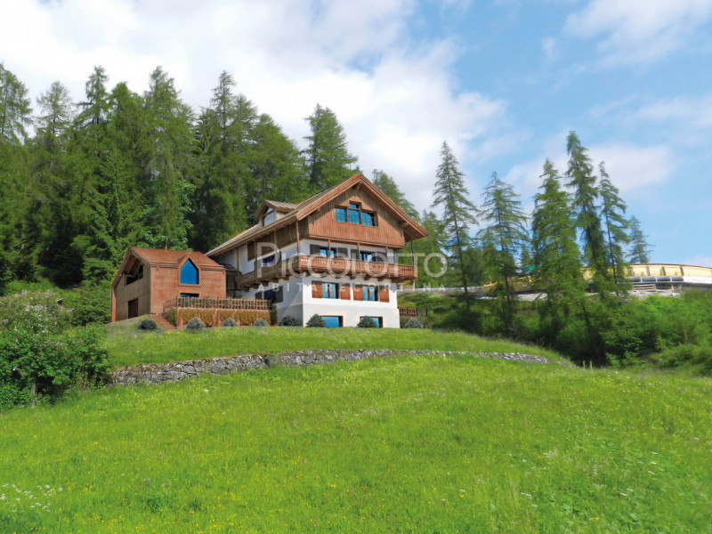 Rif. V4662 A2 - Cortina d'Ampezzo, in una delle posizioni più soleggiate e panoramiche in localit...