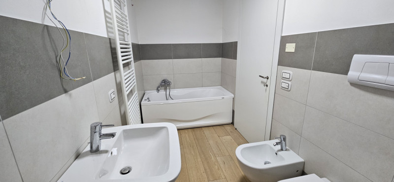 Riferimento per l'agenzia VR0999 PADOVA Largo Europa. Proponiamo in vendita un elegante appartame...