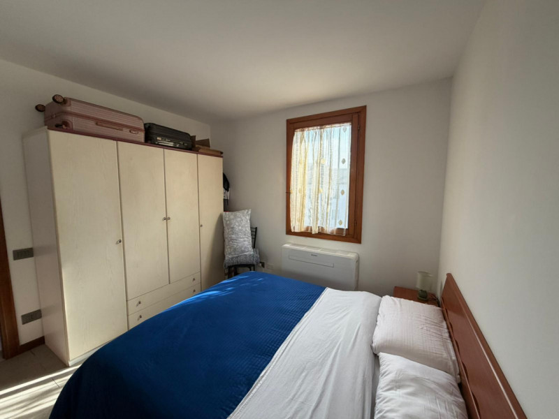 UBICAZIONE E CONTESTO

Nel cuore di Vicenza, proponiamo un appartamento situato al secondo piano ...