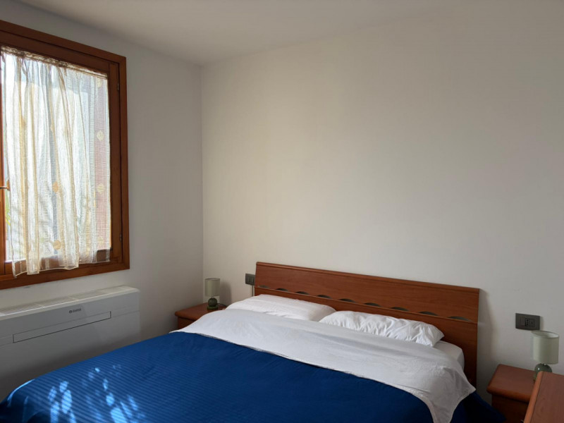 UBICAZIONE E CONTESTO

Nel cuore di Vicenza, proponiamo un appartamento situato al secondo piano ...