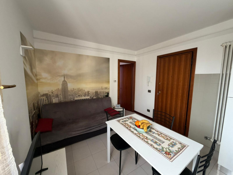 UBICAZIONE E CONTESTO

Nel cuore di Vicenza, proponiamo un appartamento situato al secondo piano ...