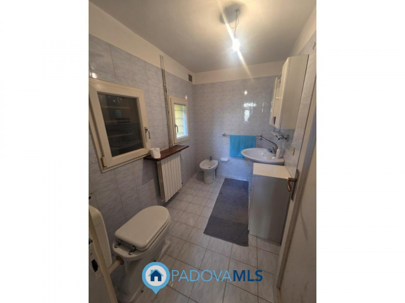 Immobile in esclusiva al Gruppo Padova MLS
PADOVA in quartiere ARCELLA/SAN LORENZO, zona residenz...