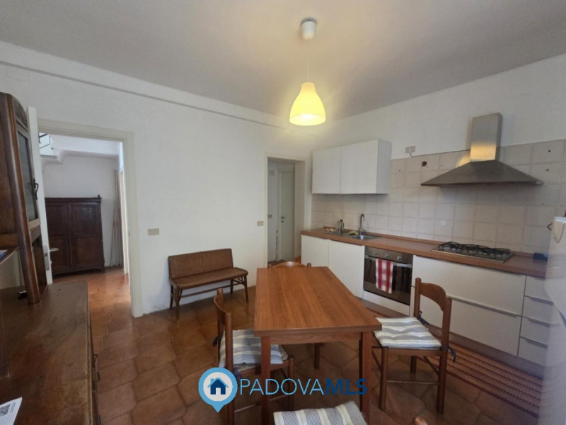 Immobile in esclusiva al Gruppo Padova MLS
PADOVA in quartiere ARCELLA/SAN LORENZO, zona residenz...