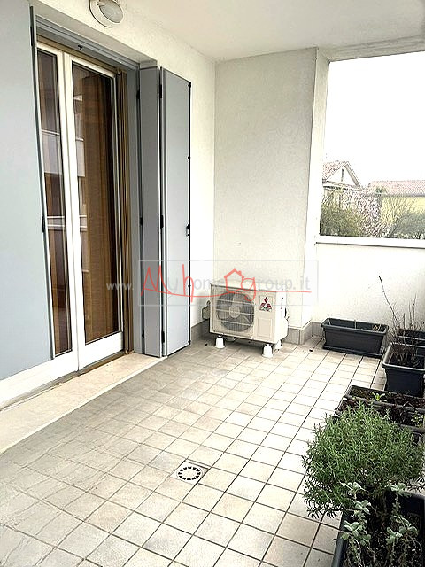 TENCAROLA - (Rif.A914-S) - Proponiamo in vendita un moderno e recente appartamento trilocale in c...