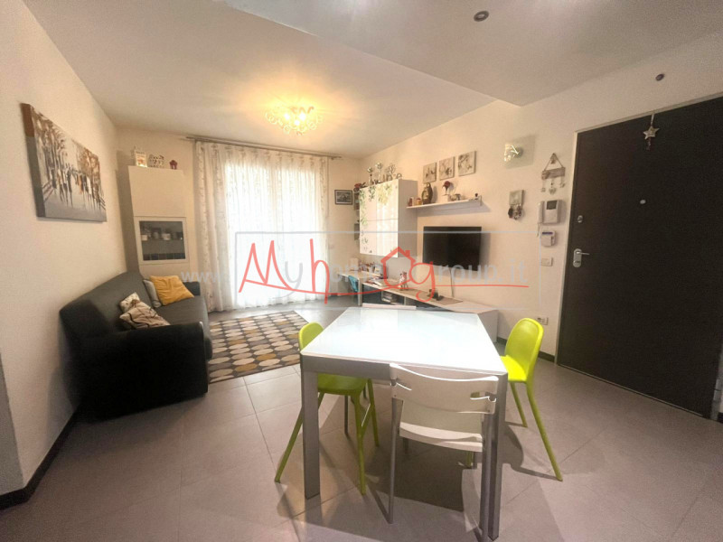 TENCAROLA - (Rif.A914-S) Proponiamo in vendita un moderno appartamento trilocale situato nel cuor...