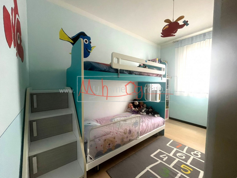 TENCAROLA - (Rif.A914-S) Proponiamo in vendita un moderno appartamento trilocale situato nel cuor...