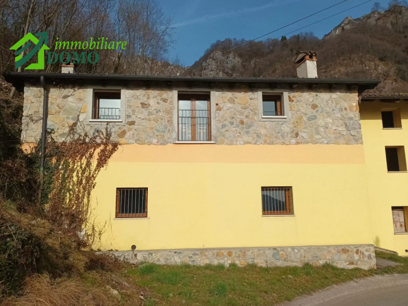 San Antonio Del Pasubio: Casa  in Vendita con Vista Panoramica -" Un'Occasione Unica!" Per info 0...