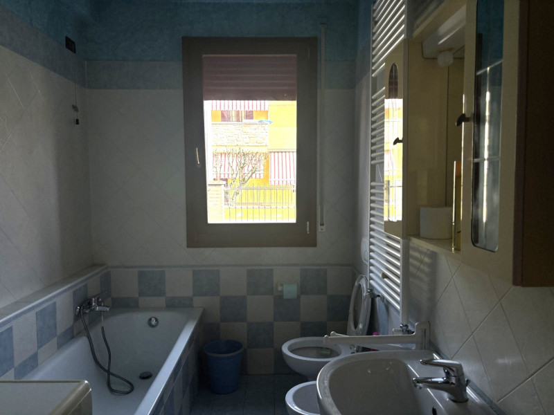 In un tranquillo quartiere residenziale di Mestrino, immerso nel verde e allo stesso tempo a poch...