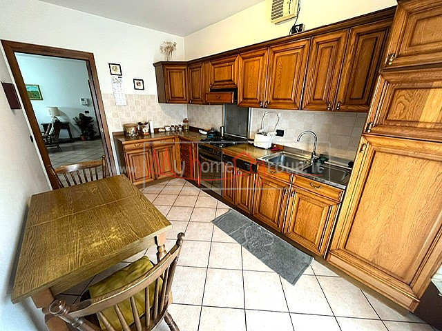 SELVAZZANO - (Rif.A222-s) - Proponiamo un recente appartamento in pieno centro a Selvazzano Dentr...