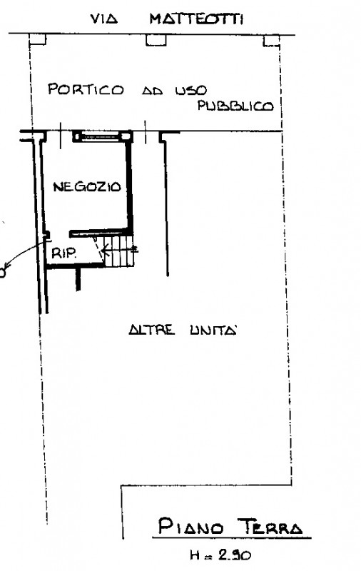 COMPOSIZIONE:
Proponiamo in vendita negozio commerciale al piano terra, costituito da unica sala ...