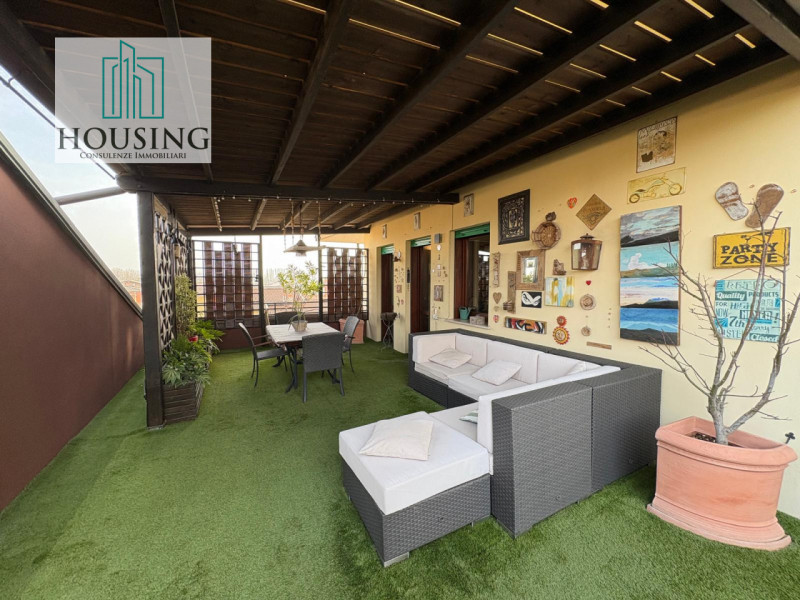 Comune di Curtarolo, proponiamo uno spazioso appartamento tricamere situato al secondo ed ultimo ...