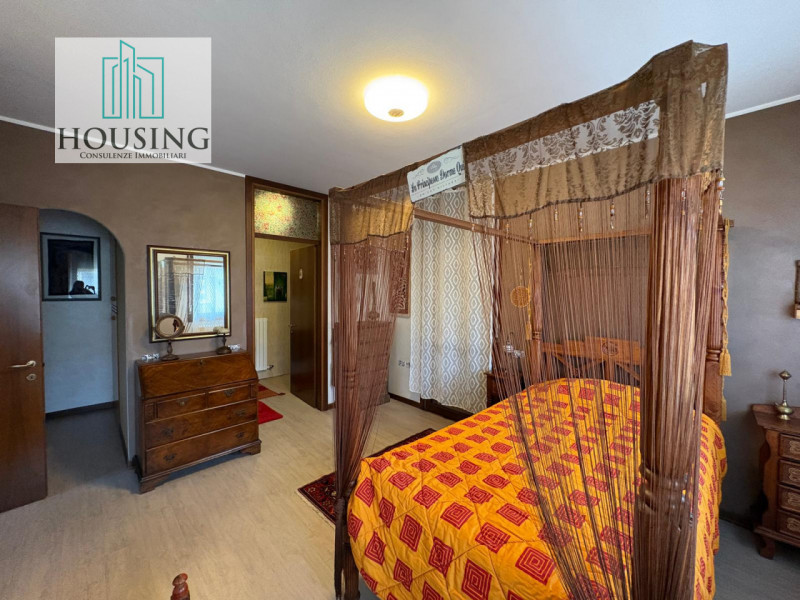 Comune di Curtarolo, proponiamo uno spazioso appartamento tricamere situato al secondo ed ultimo ...