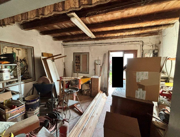 Rif. A.A.21-24

Vendita all'asta - porzione di fabbricato rurale su 3 livelli in data 20 aprile 2...